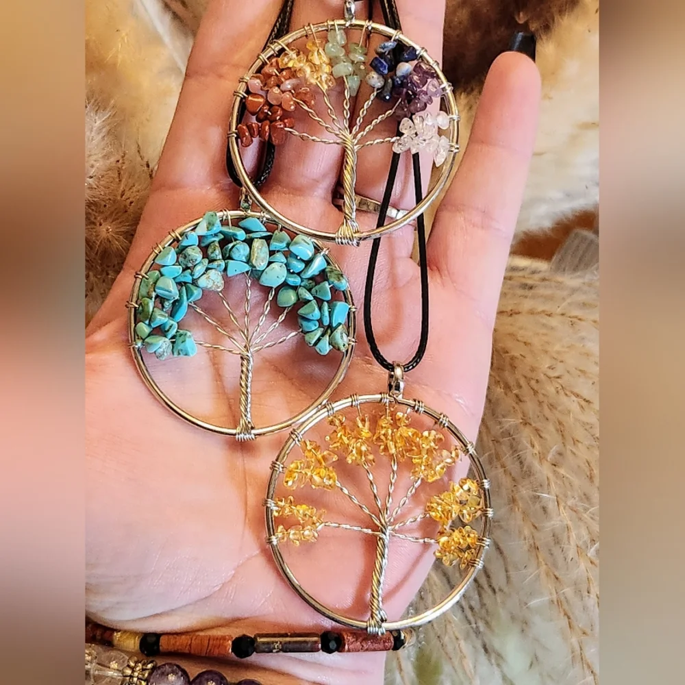 Tree of Life Crystal Pendant. Wire Wrap Jewlery. - Picture 2 of 7